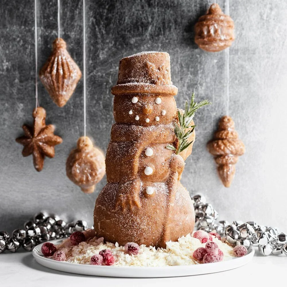 Nordic Ware Nonstick Cast Aluminum 3D Snowman Gold Cake Pan Christmas Winter